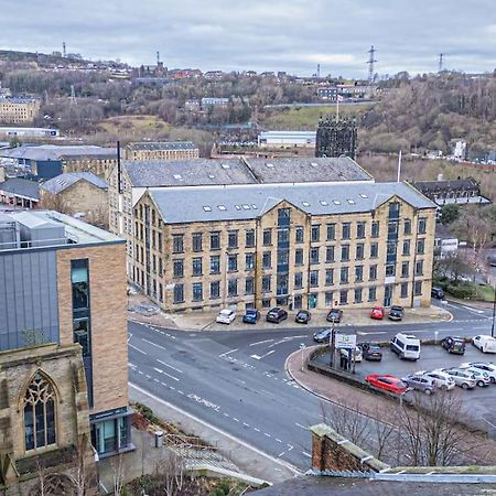Chic Mill Conversion Beside Piece Hall & Eureka! ฮาลิแฟกซ์ ภายนอก รูปภาพ
