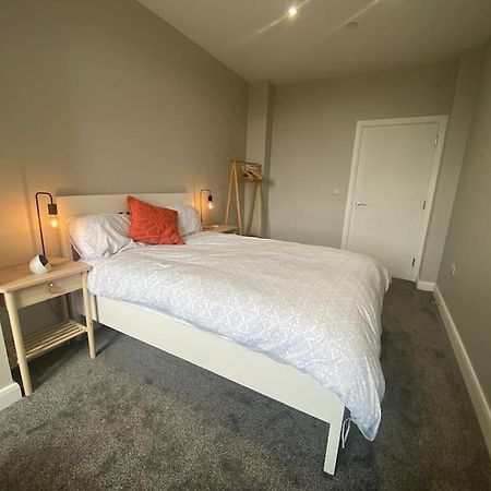Chic Mill Conversion Beside Piece Hall & Eureka! ฮาลิแฟกซ์ ภายนอก รูปภาพ